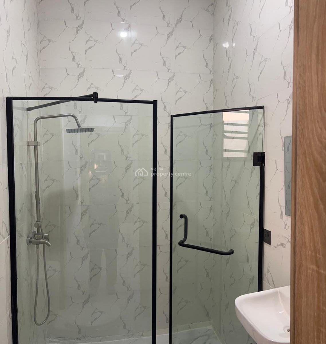 4 Bedroom Duplex, Royal Pine Estate, Lekki Phase 2, Lekki, Lagos, Flat / Apartment for Rent