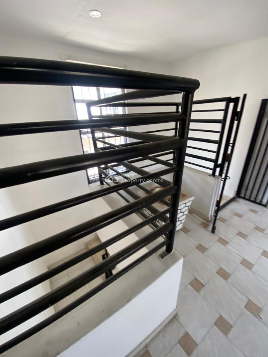 Four (4) Bedroom Detached Duplex with 1 Rooms Bq, Lekki Phase 1, Lekki, Lagos, Terraced Duplex for Rent