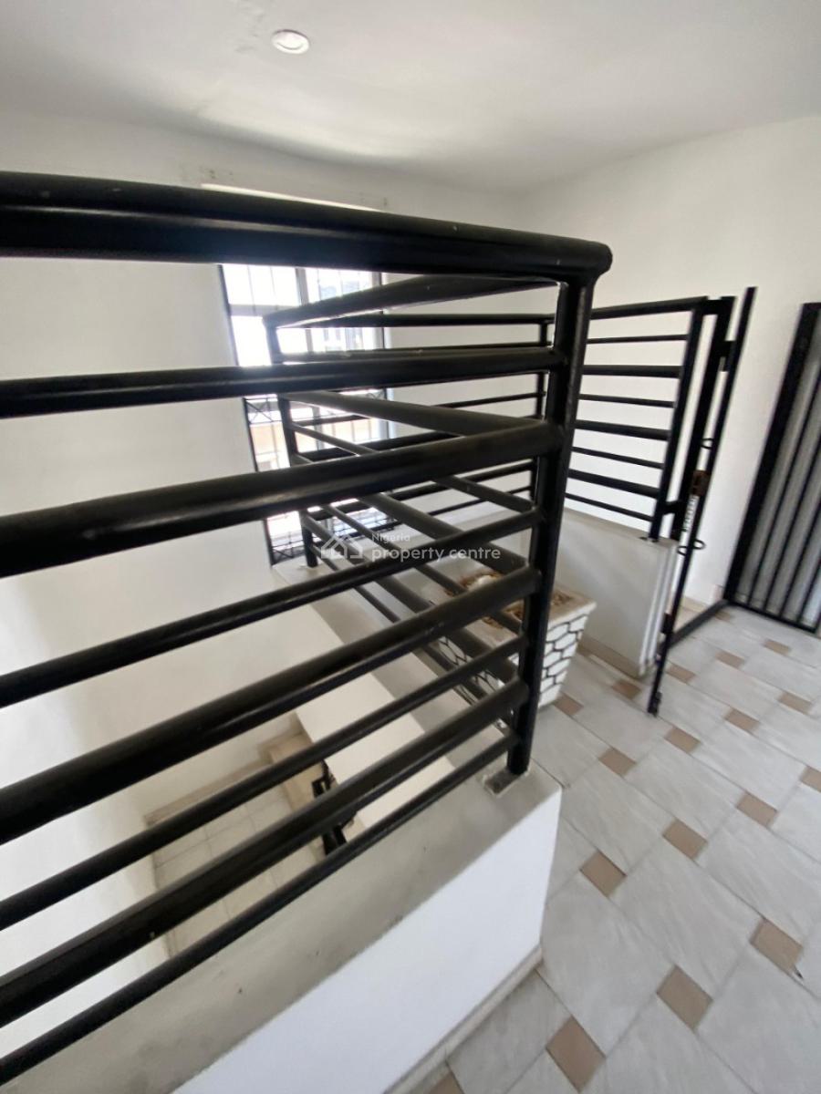 Four (4) Bedroom Detached Duplex with 1 Rooms Bq, Lekki Phase 1, Lekki, Lagos, Terraced Duplex for Rent