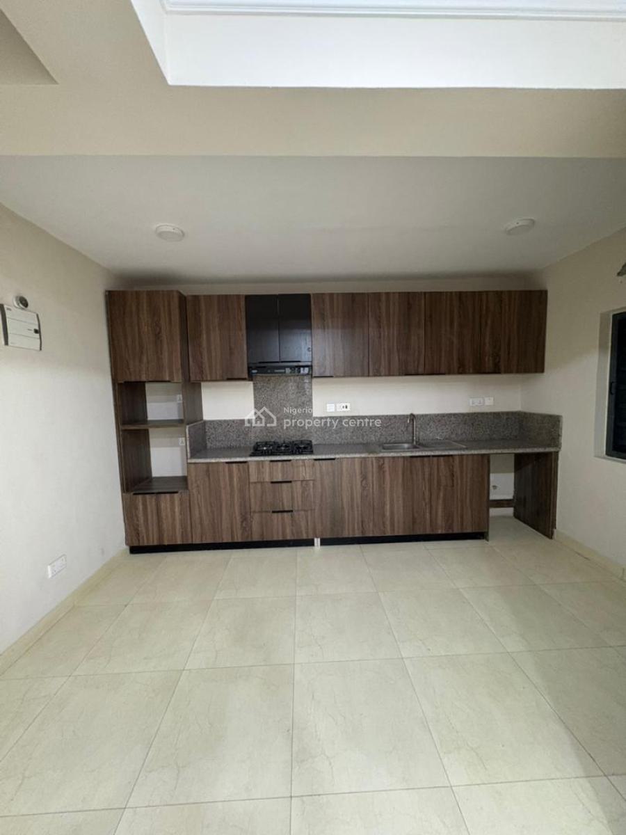 Waterview 2 Bedrooms Apartment with 24 Hours Electricity, Osapa, Lekki, Lagos, Flat / Apartment for Rent