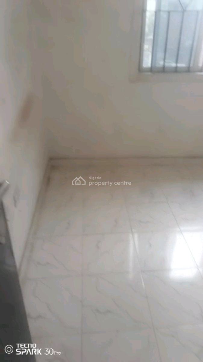 Spacious Miniflat Upstairs with Personal Prepaid Metre, Alagomeji, Yaba, Lagos, Mini Flat (room and Parlour) for Rent