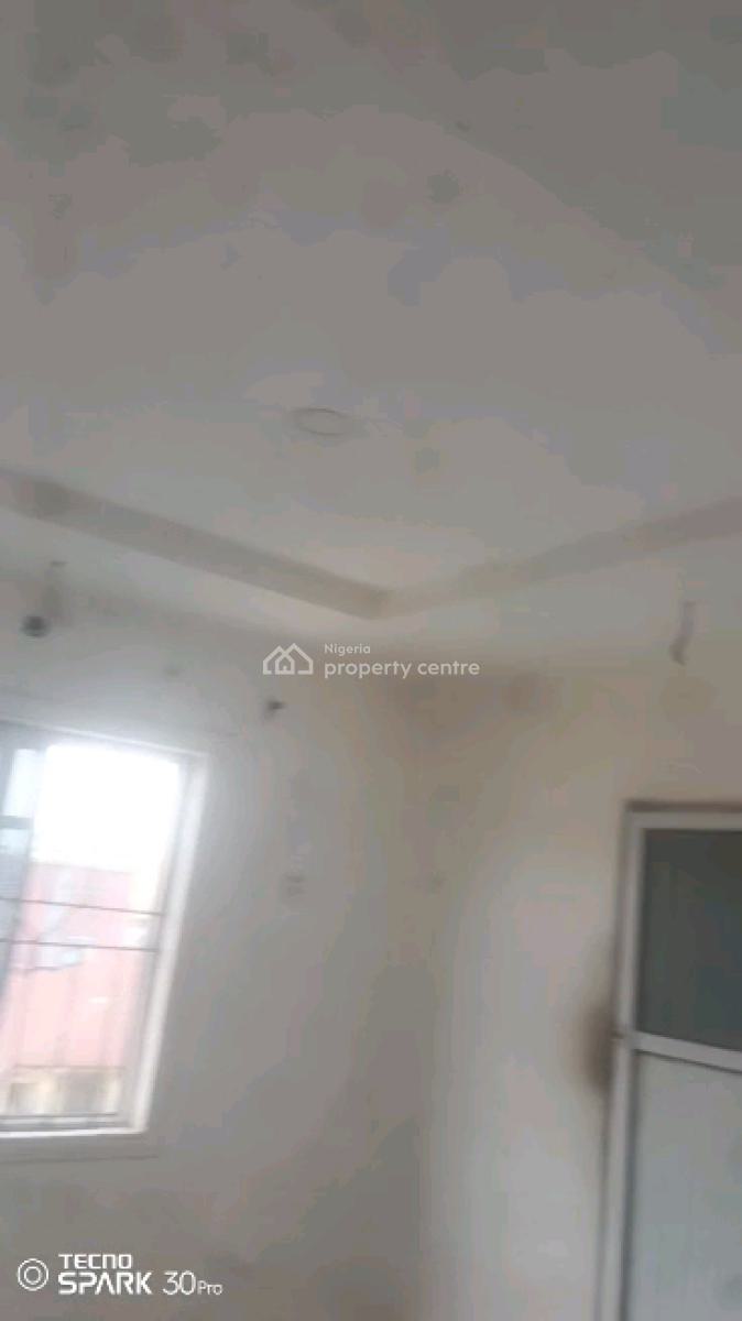 Spacious Miniflat Upstairs with Personal Prepaid Metre, Alagomeji, Yaba, Lagos, Mini Flat (room and Parlour) for Rent