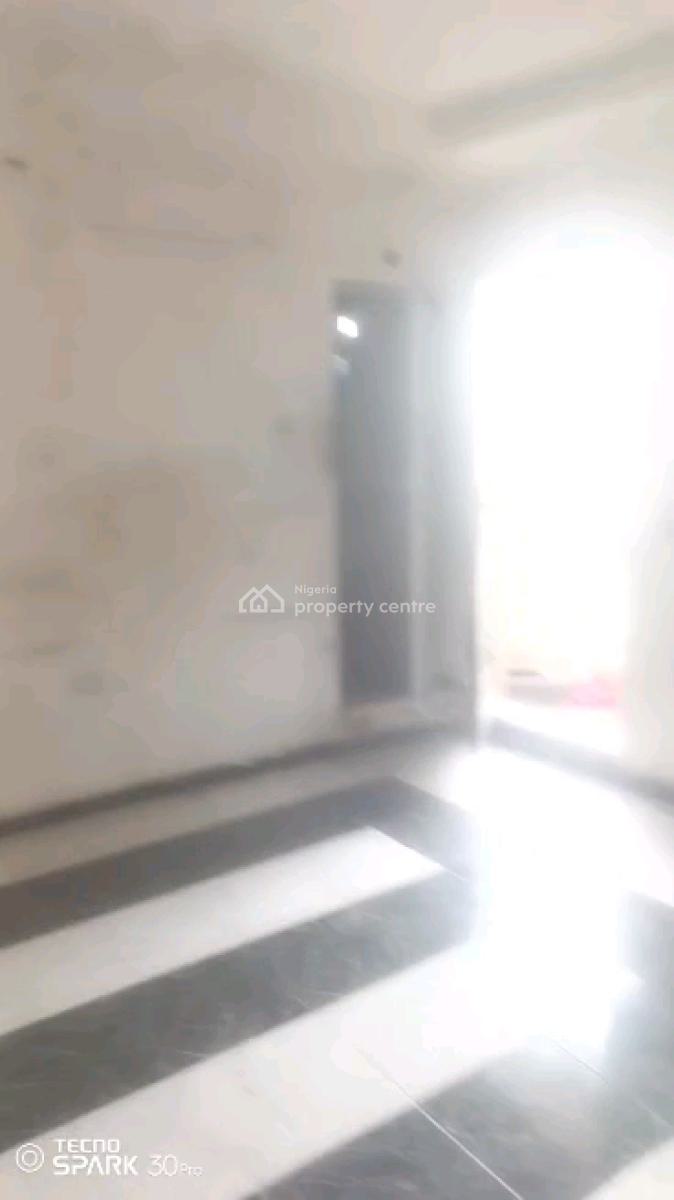 Spacious Miniflat Upstairs with Personal Prepaid Metre, Alagomeji, Yaba, Lagos, Mini Flat (room and Parlour) for Rent