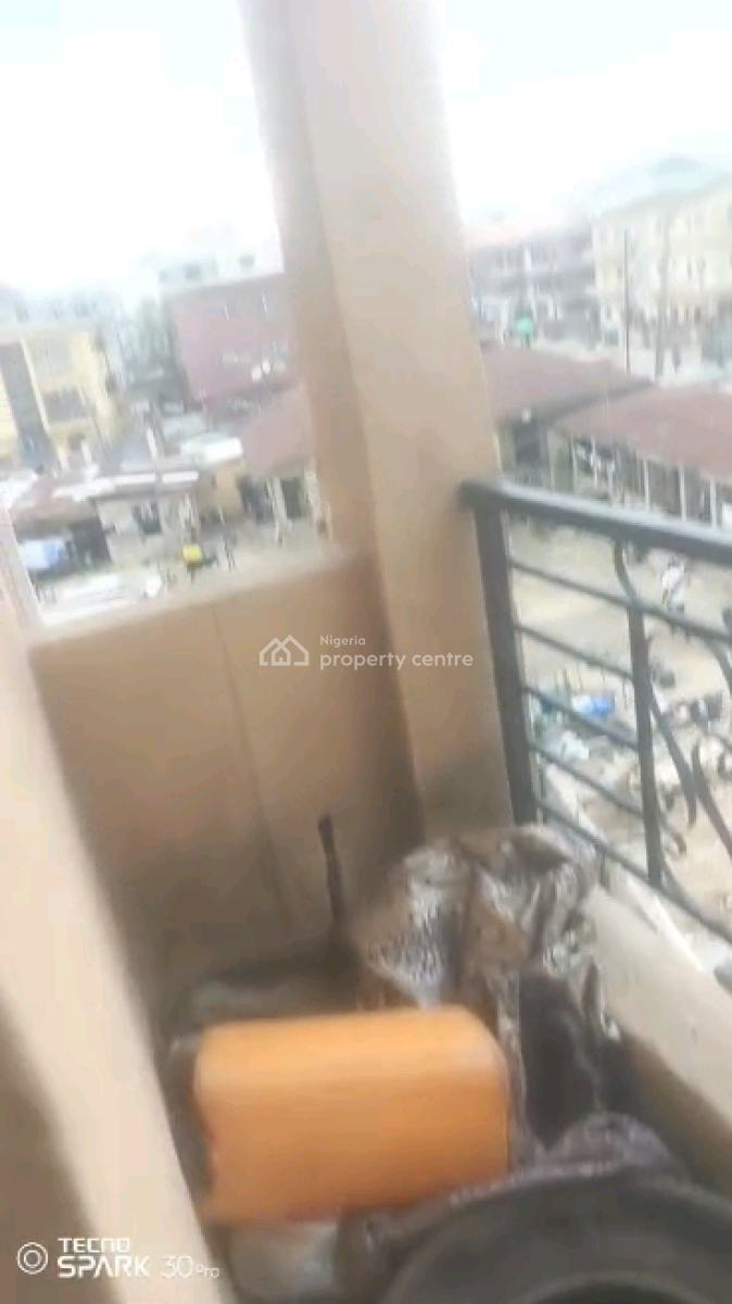 Spacious Miniflat Upstairs with Personal Prepaid Metre, Alagomeji, Yaba, Lagos, Mini Flat (room and Parlour) for Rent