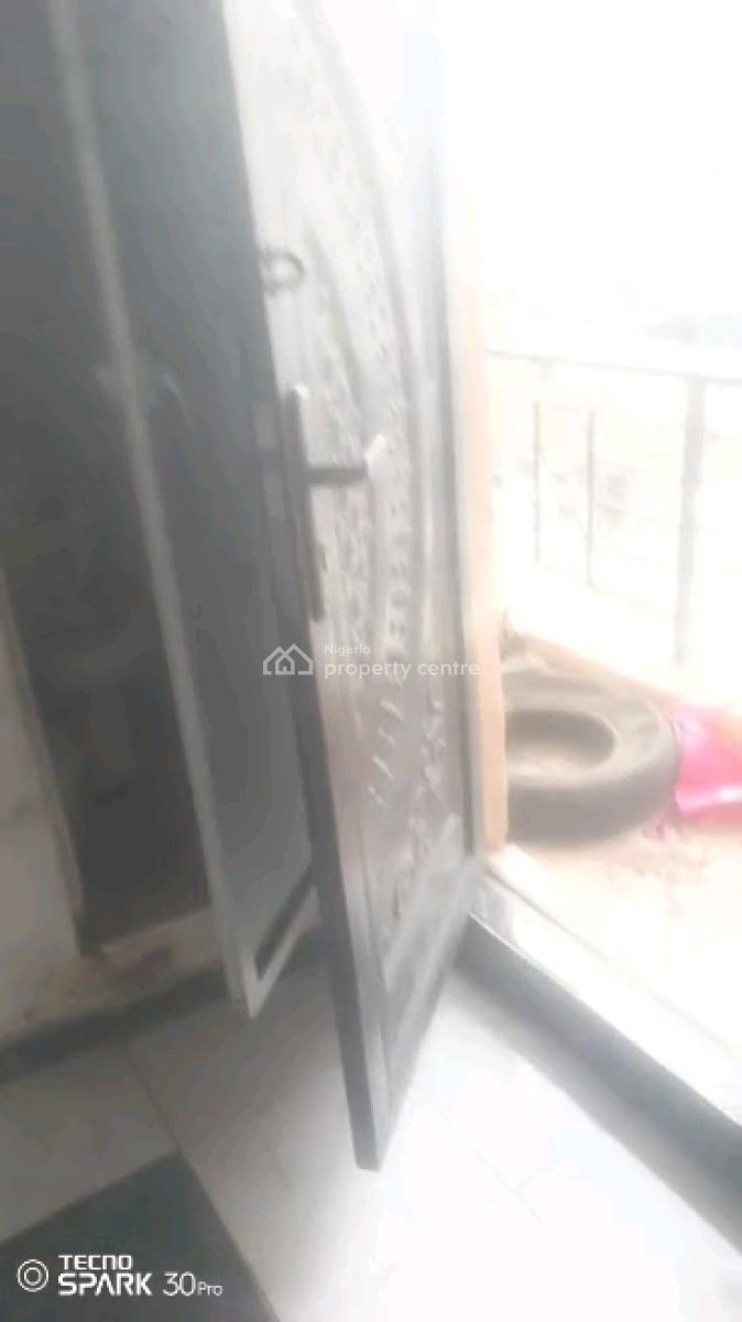 Spacious Miniflat Upstairs with Personal Prepaid Metre, Balcony, Alagomeji, Yaba, Lagos, Mini Flat (room and Parlour) for Rent