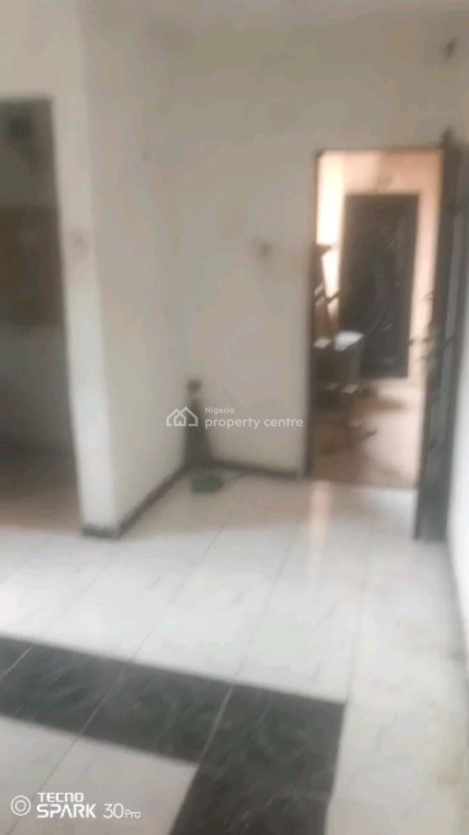 Spacious Miniflat Upstairs with Personal Prepaid Metre, Balcony, Alagomeji, Yaba, Lagos, Mini Flat (room and Parlour) for Rent