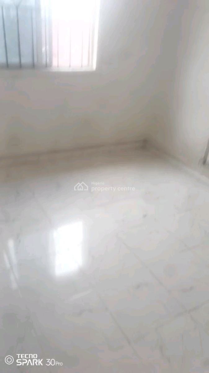 Spacious Miniflat Upstairs with Personal Prepaid Metre, Balcony, Alagomeji, Yaba, Lagos, Mini Flat (room and Parlour) for Rent