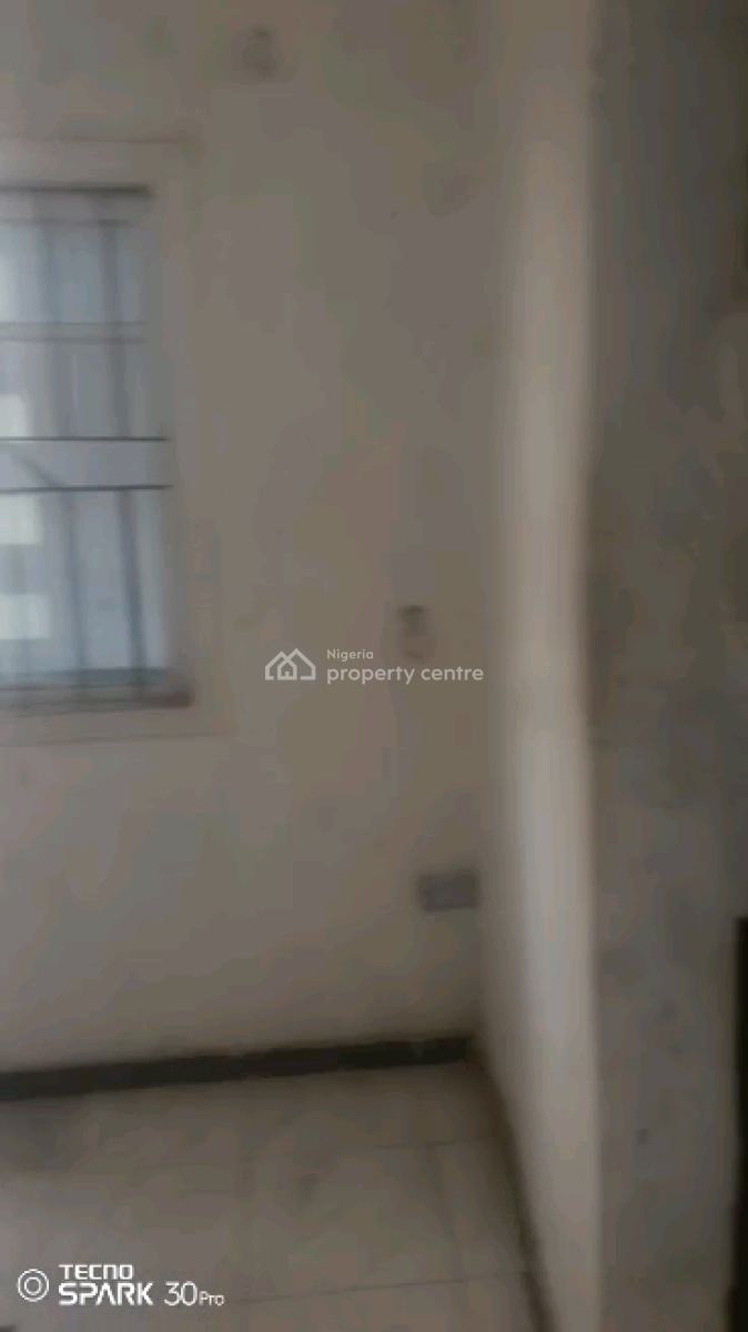 Spacious Miniflat Upstairs with Personal Prepaid Metre, Balcony, Alagomeji, Yaba, Lagos, Mini Flat (room and Parlour) for Rent