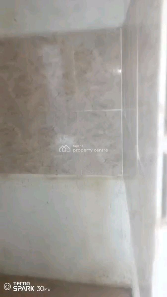 Spacious Miniflat Upstairs with Personal Prepaid Metre, Balcony, Alagomeji, Yaba, Lagos, Mini Flat (room and Parlour) for Rent