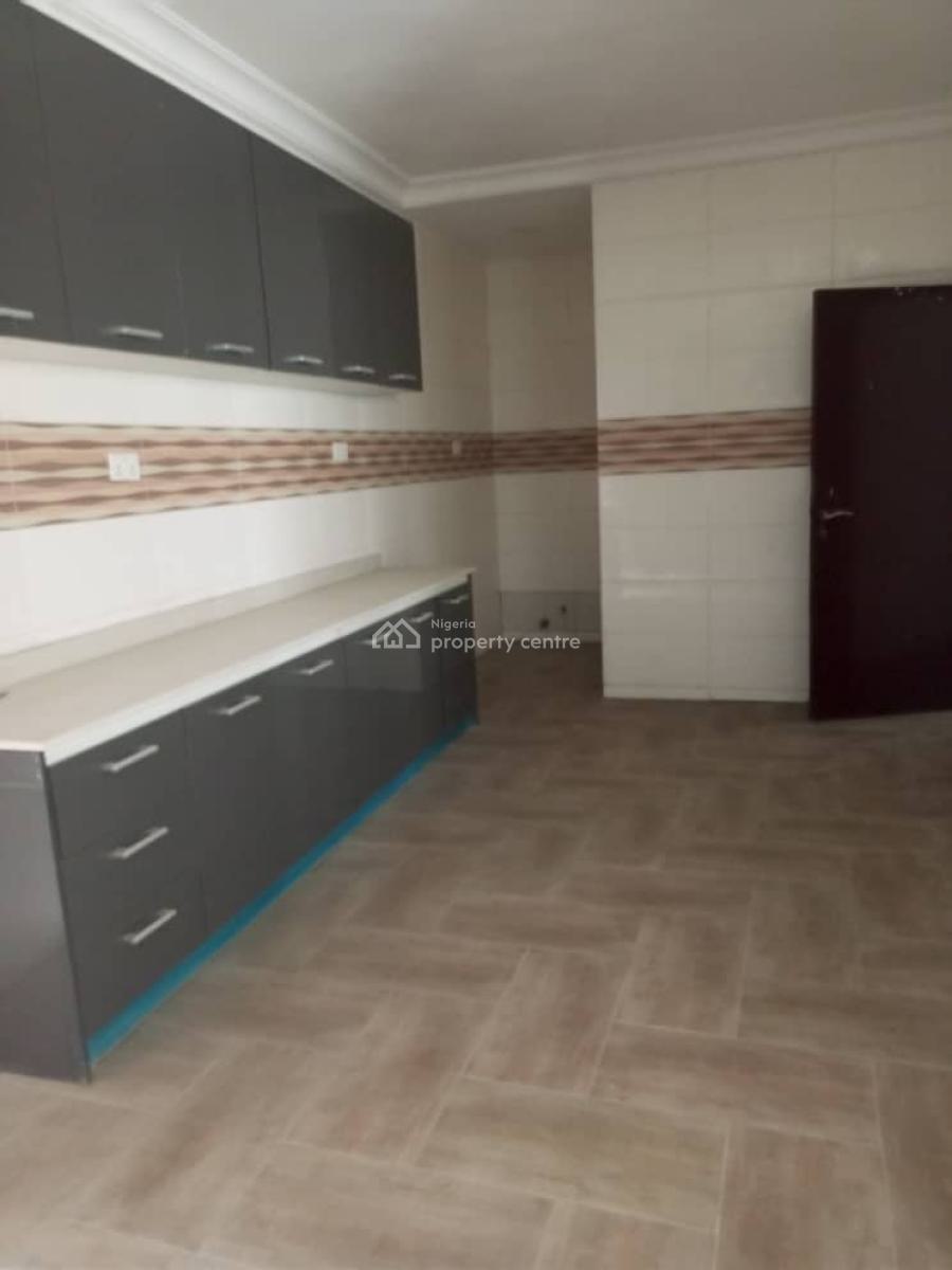 Well Maintained Units of Spacious 3 Bedroom Apartment with Bq, Idado Estate, Idado, Lekki, Lagos, Flat / Apartment for Sale