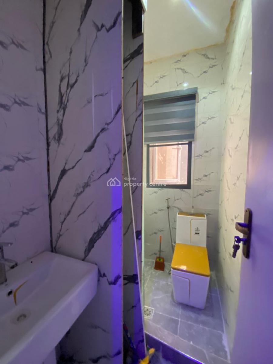 Beautiful 5 Bedroom Duplex with an Elevator, Ikate, Lekki, Lagos, Flat / Apartment for Sale