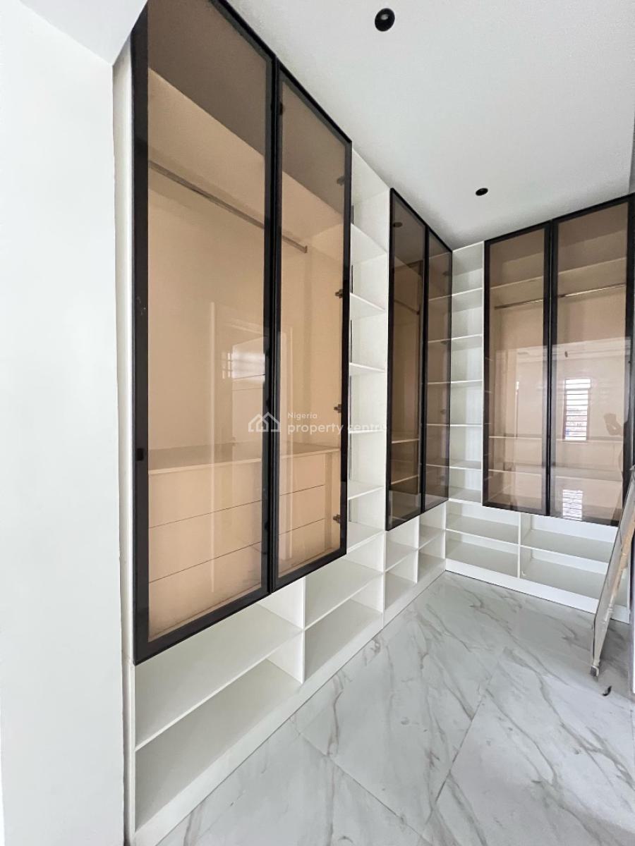 Contemporary 4 Bedroom Penthouse with Elevator, Inverters, and Bq, with Elevator, Inverters, Smoke Detector, Bq, Lekki Phase 1, Lekki, Lagos, Flat / Apartment for Sale