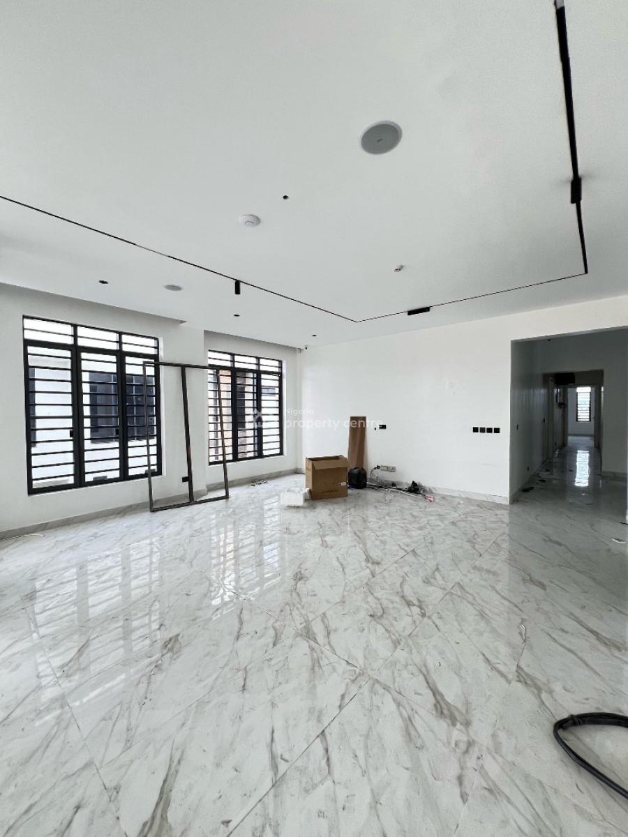 Contemporary 4 Bedroom Penthouse with Elevator, Inverters, and Bq, with Elevator, Inverters, Smoke Detector, Bq, Lekki Phase 1, Lekki, Lagos, Flat / Apartment for Sale