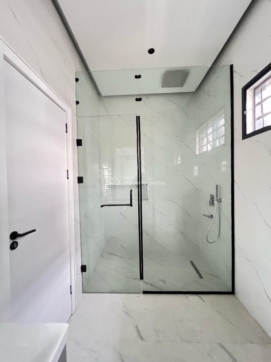 Contemporary 4 Bedroom Penthouse with Elevator, Inverters, and Bq, with Elevator, Inverters, Smoke Detector, Bq, Lekki Phase 1, Lekki, Lagos, Flat / Apartment for Sale