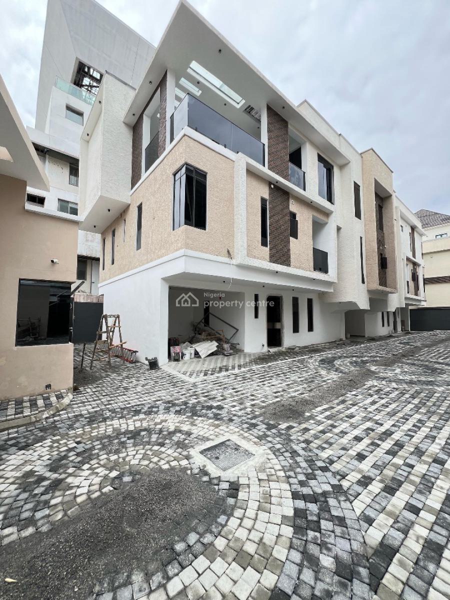 Contemporary 4 Bedroom Penthouse with Elevator, Inverters, and Bq, with Elevator, Inverters, Smoke Detector, Bq, Lekki Phase 1, Lekki, Lagos, Flat / Apartment for Sale