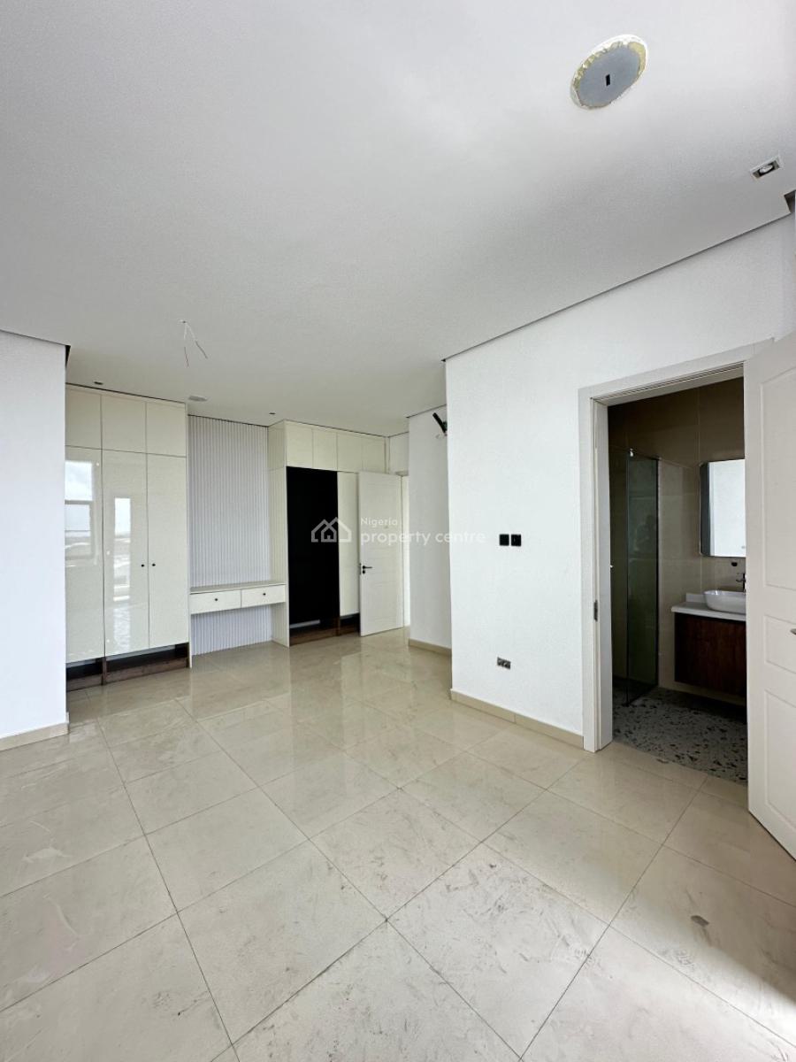 Spacious 3 Bedroom Apartment with Pool, Elevator and Gym., Lekki Phase 1, Lekki, Lagos, Flat / Apartment for Sale
