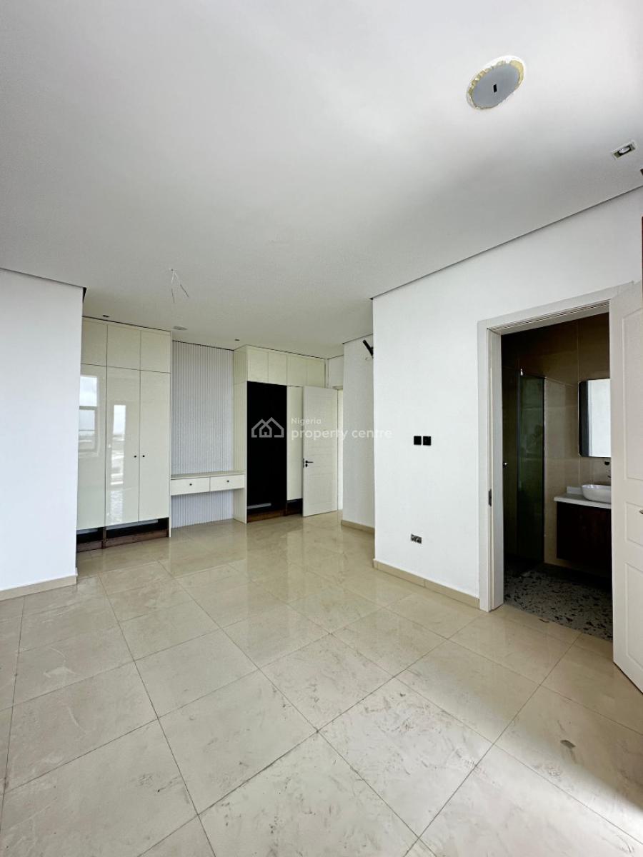 Spacious 3 Bedroom Apartment with Pool, Elevator and Gym., Lekki Phase 1, Lekki, Lagos, Flat / Apartment for Sale