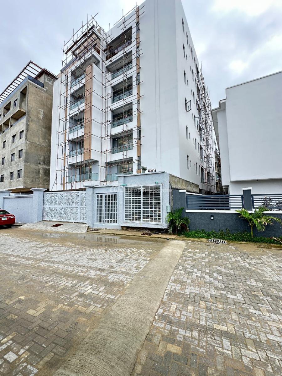 Spacious 2 Bedroom Apartment with Elevator and Gym., Lekki Phase 1, Lekki, Lagos, Flat / Apartment for Sale