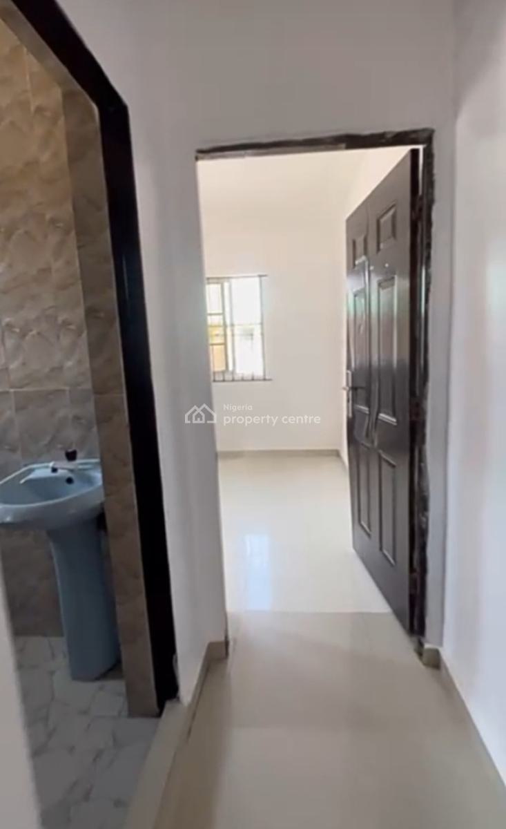Well Maintained 2 Bedroom Apartment { Video}, Thera Annex, Sangotedo, Ajah, Lagos, Flat / Apartment for Rent