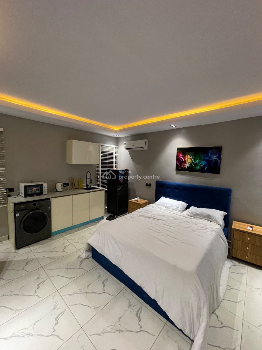 Spacious 1bedroom Studio Apartment, Gra, Ogudu, Lagos, Self Contain (single Rooms) Short Let