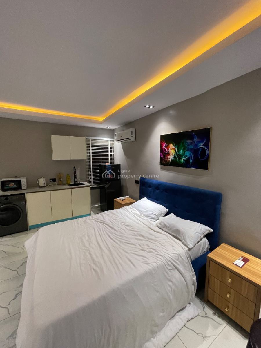 Spacious 1bedroom Studio Apartment, Gra, Ogudu, Lagos, Self Contain (single Rooms) Short Let