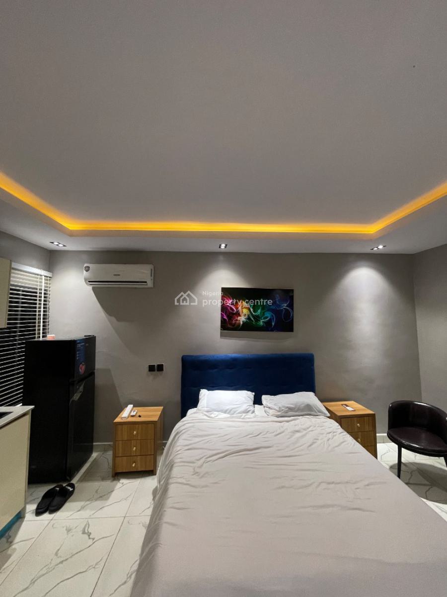Spacious 1bedroom Studio Apartment, Gra, Ogudu, Lagos, Self Contain (single Rooms) Short Let