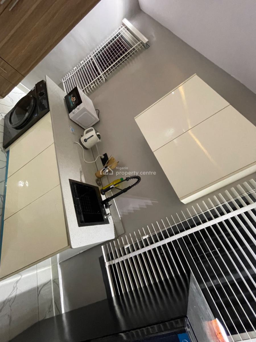 Spacious 1bedroom Studio Apartment, Gra, Ogudu, Lagos, Self Contain (single Rooms) Short Let