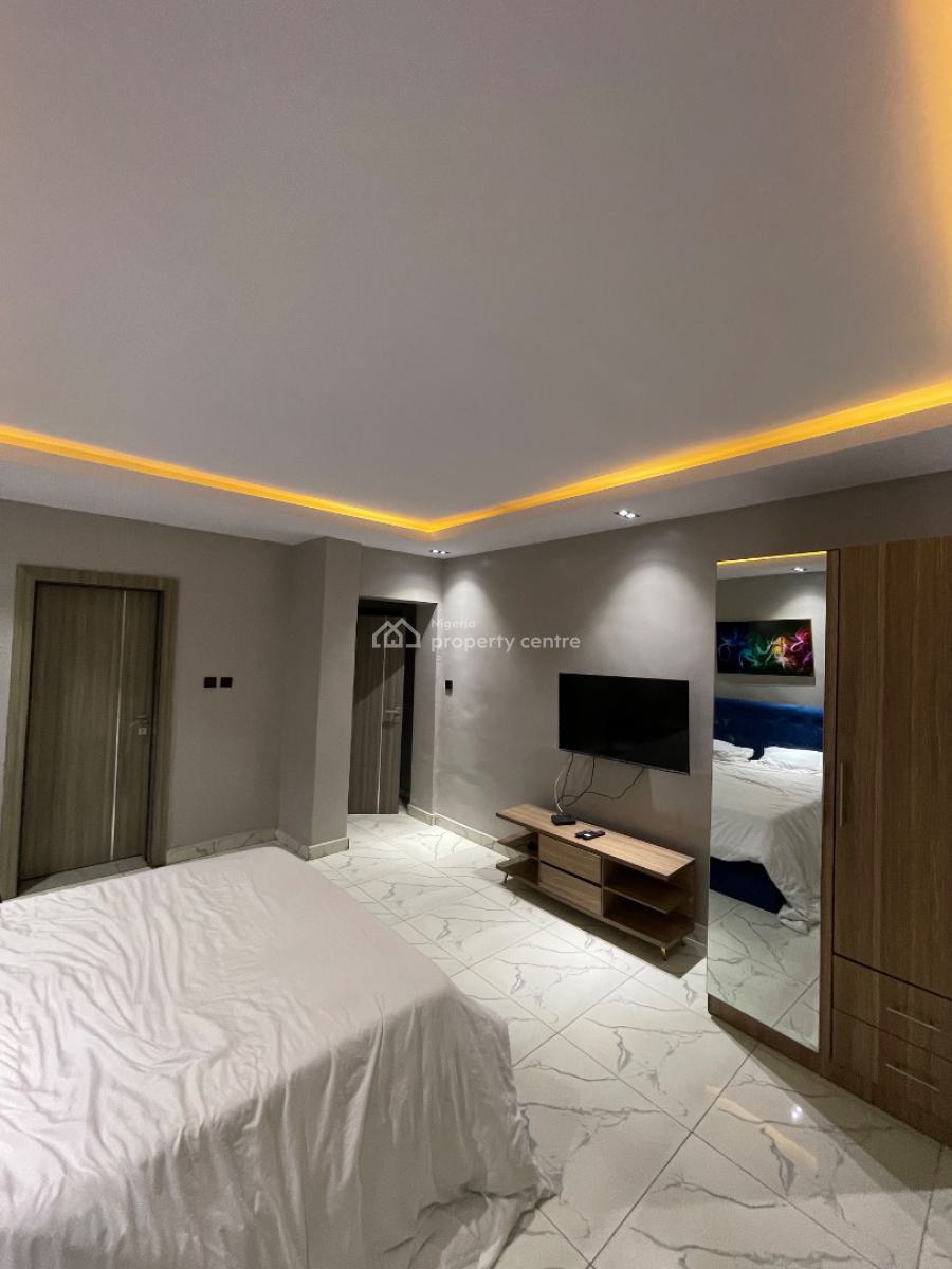 Spacious 1bedroom Studio Apartment, Gra, Ogudu, Lagos, Self Contain (single Rooms) Short Let