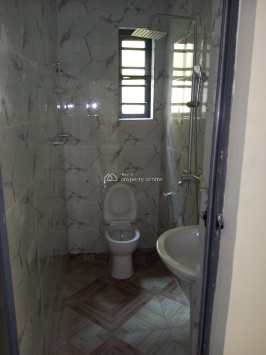 Relatively New 3 Bedroom Flat, Pedro, Gbagada, Lagos, House for Rent
