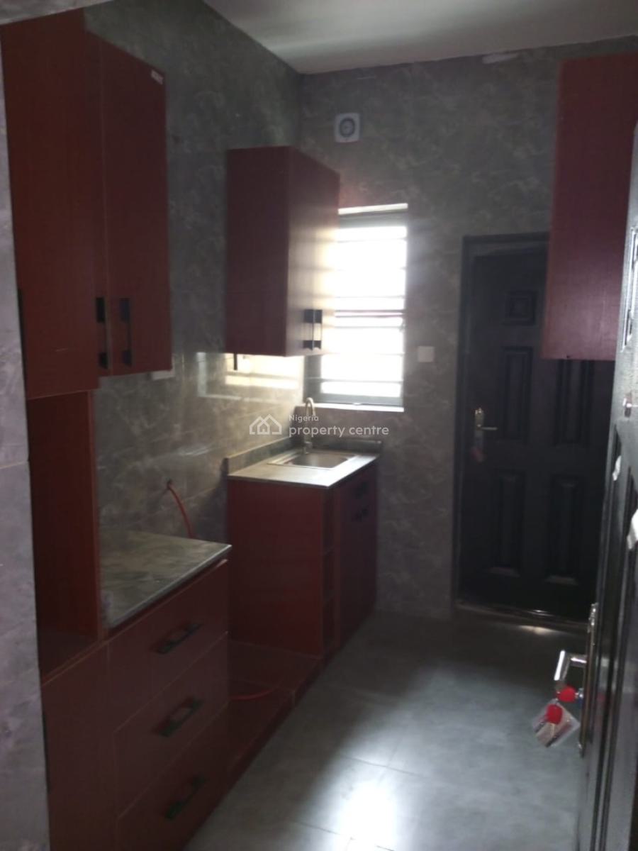Relatively New 3 Bedroom Flat, Pedro, Gbagada, Lagos, House for Rent