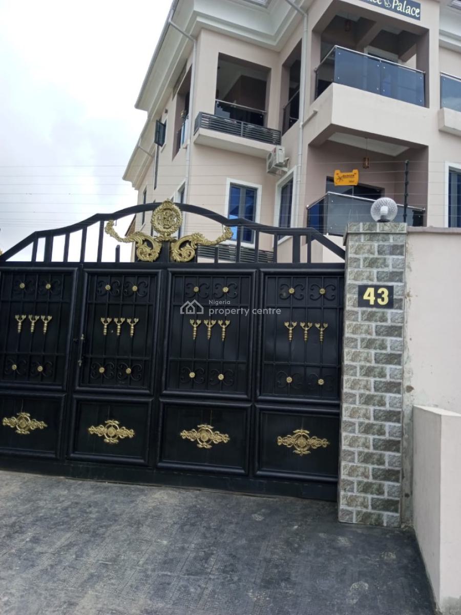 Relatively New 3 Bedroom Flat, Pedro, Gbagada, Lagos, House for Rent
