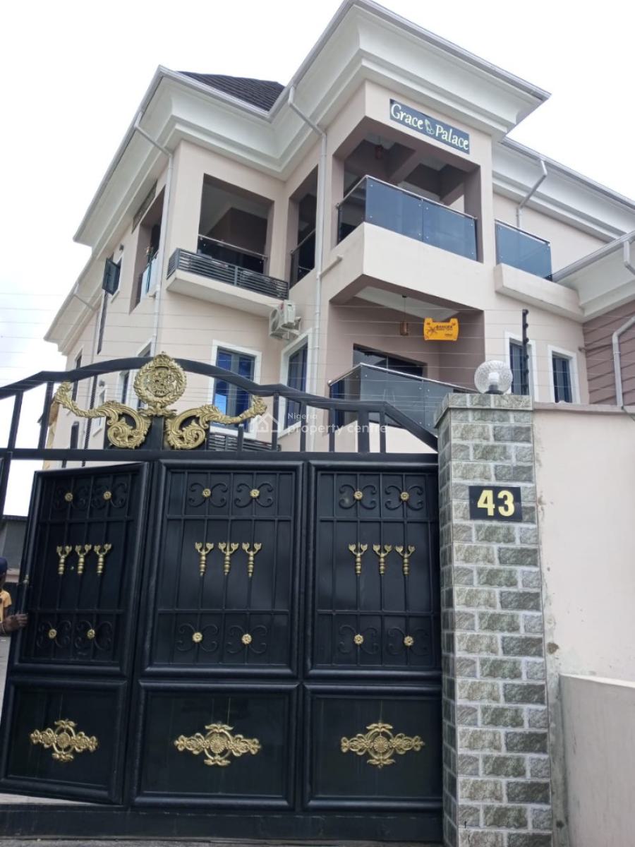 Relatively New 3 Bedroom Flat, Pedro, Gbagada, Lagos, House for Rent