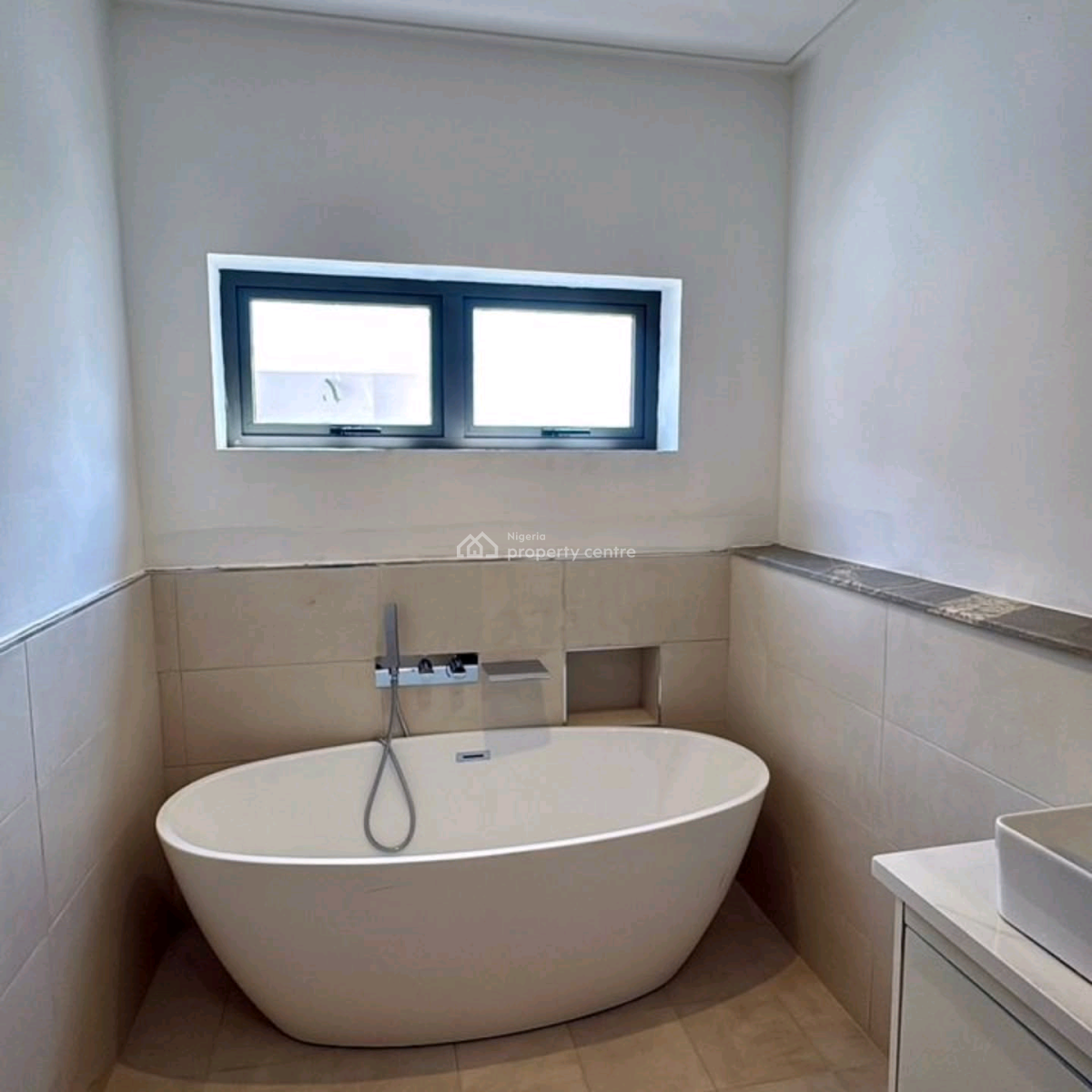 Fully Detached 5 Bedroom Duplex with Basement and Elevator  Location, Kolapo Ishola Gra, Ibadan, Oyo, House for Sale