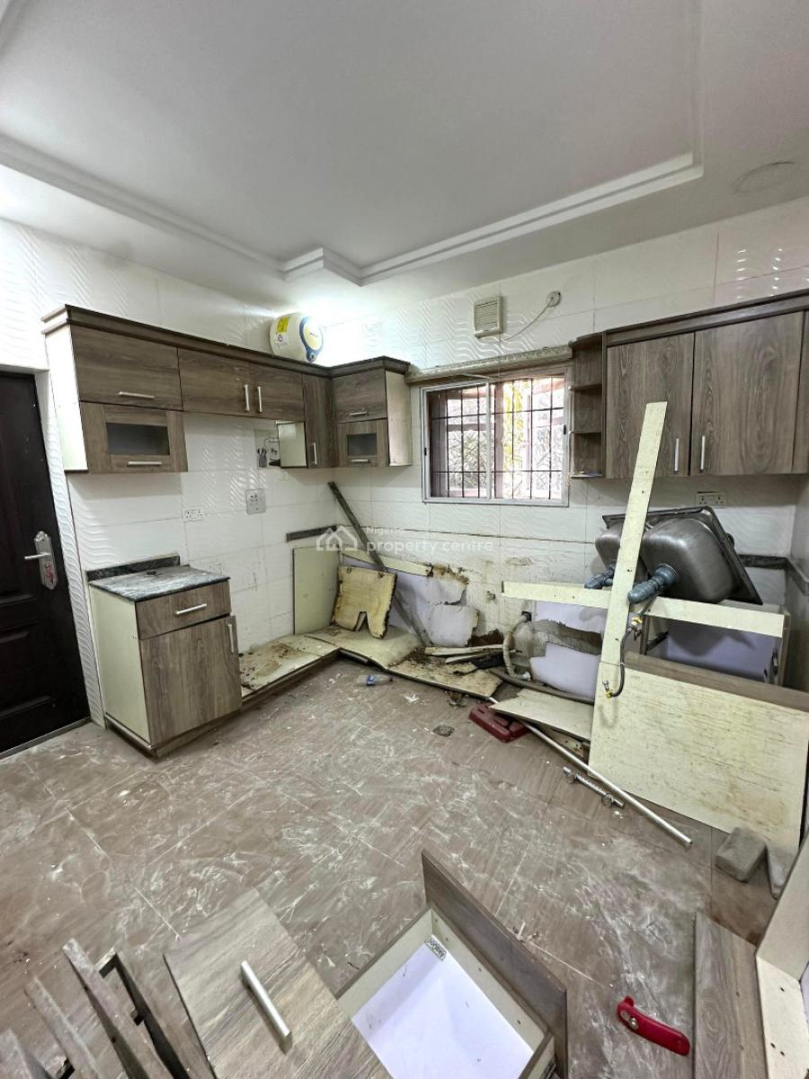 Spacious Renovated 3bedrooms Flats, Jahi, Jahi, Abuja, Flat / Apartment for Rent