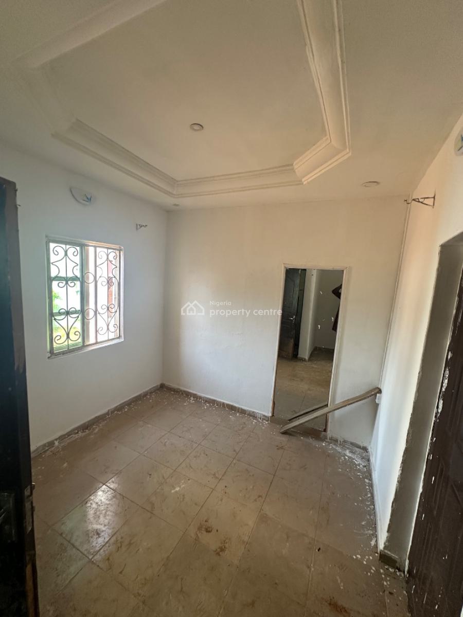 a Mini Room Self Contain Apartment in a Decent Environment, Not Far From Starview Hotel 4th Avenue, Gwarinpa, Abuja, Self Contain (single Rooms) for Rent
