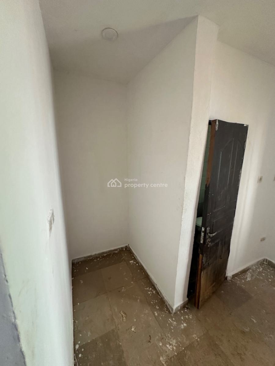 a Mini Room Self Contain Apartment in a Decent Environment, Not Far From Starview Hotel 4th Avenue, Gwarinpa, Abuja, Self Contain (single Rooms) for Rent