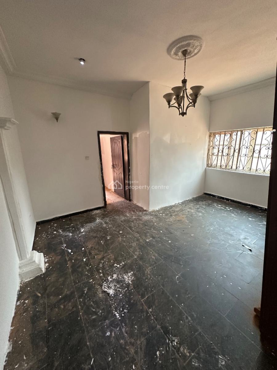 a Standard One Bedroom Apartment in a Decent Neighborhood, Not Far From Starview Hotel 4th Avenue, Gwarinpa, Abuja, Mini Flat (room and Parlour) for Rent