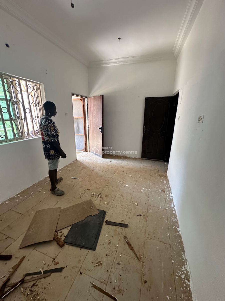 a Standard One Bedroom Apartment in a Decent Neighborhood, Not Far From Starview Hotel 4th Avenue, Gwarinpa, Abuja, Mini Flat (room and Parlour) for Rent