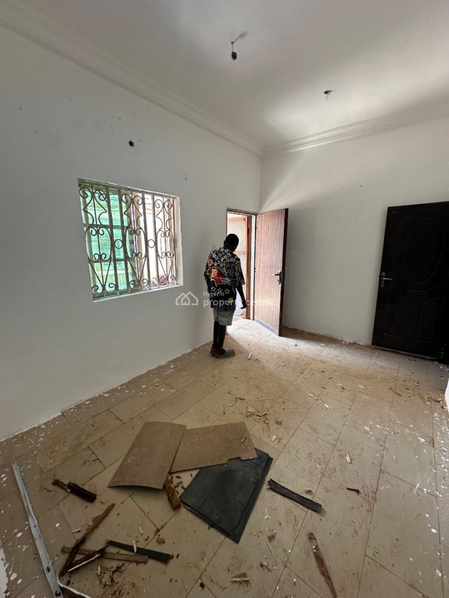 a Standard One Bedroom Apartment in a Decent Neighborhood, Not Far From Starview Hotel 4th Avenue, Gwarinpa, Abuja, Mini Flat (room and Parlour) for Rent