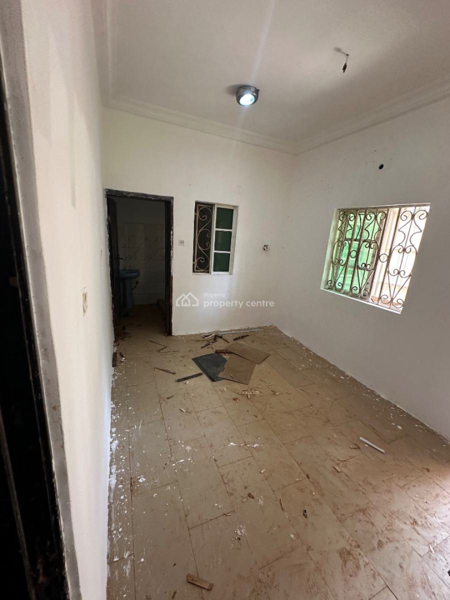 a Standard One Bedroom Apartment in a Decent Neighborhood, Not Far From Starview Hotel 4th Avenue, Gwarinpa, Abuja, Mini Flat (room and Parlour) for Rent