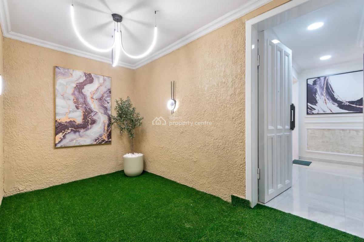 2-bed Service Apartment at Freedomway Lekki Phase 1, Lekki Phase 1, Lekki, Lagos, Flat / Apartment Short Let