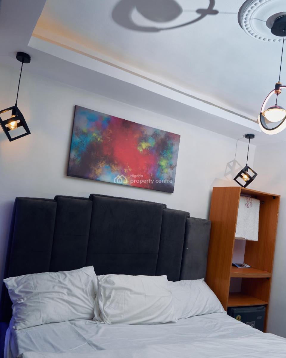 Beautiful Studio Apartment Available, No 4 Ofo Street, Pedro Road, Gbagada Phase 1, Gbagada, Lagos, Self Contain (single Rooms) Short Let
