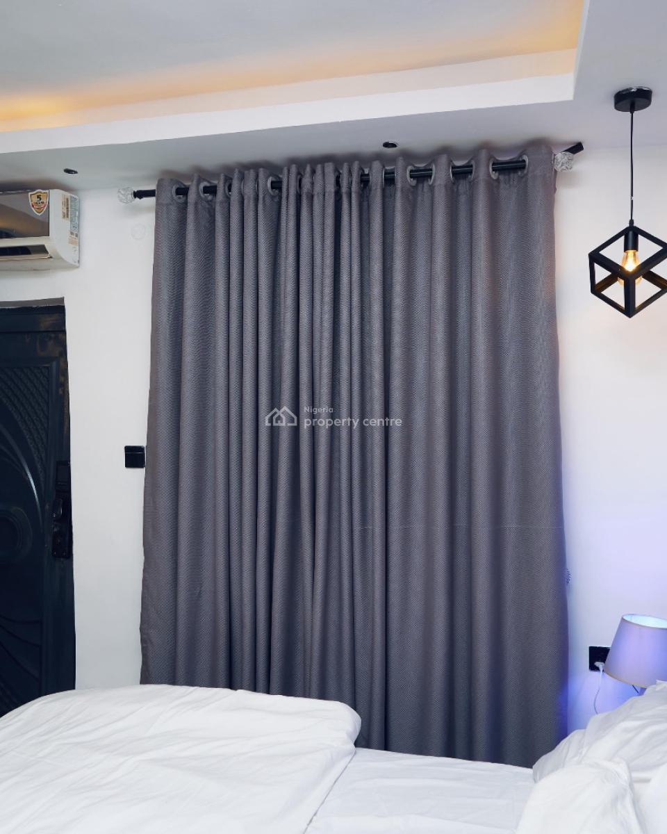 Beautiful Studio Apartment Available, No 4 Ofo Street, Pedro Road, Gbagada Phase 1, Gbagada, Lagos, Self Contain (single Rooms) Short Let