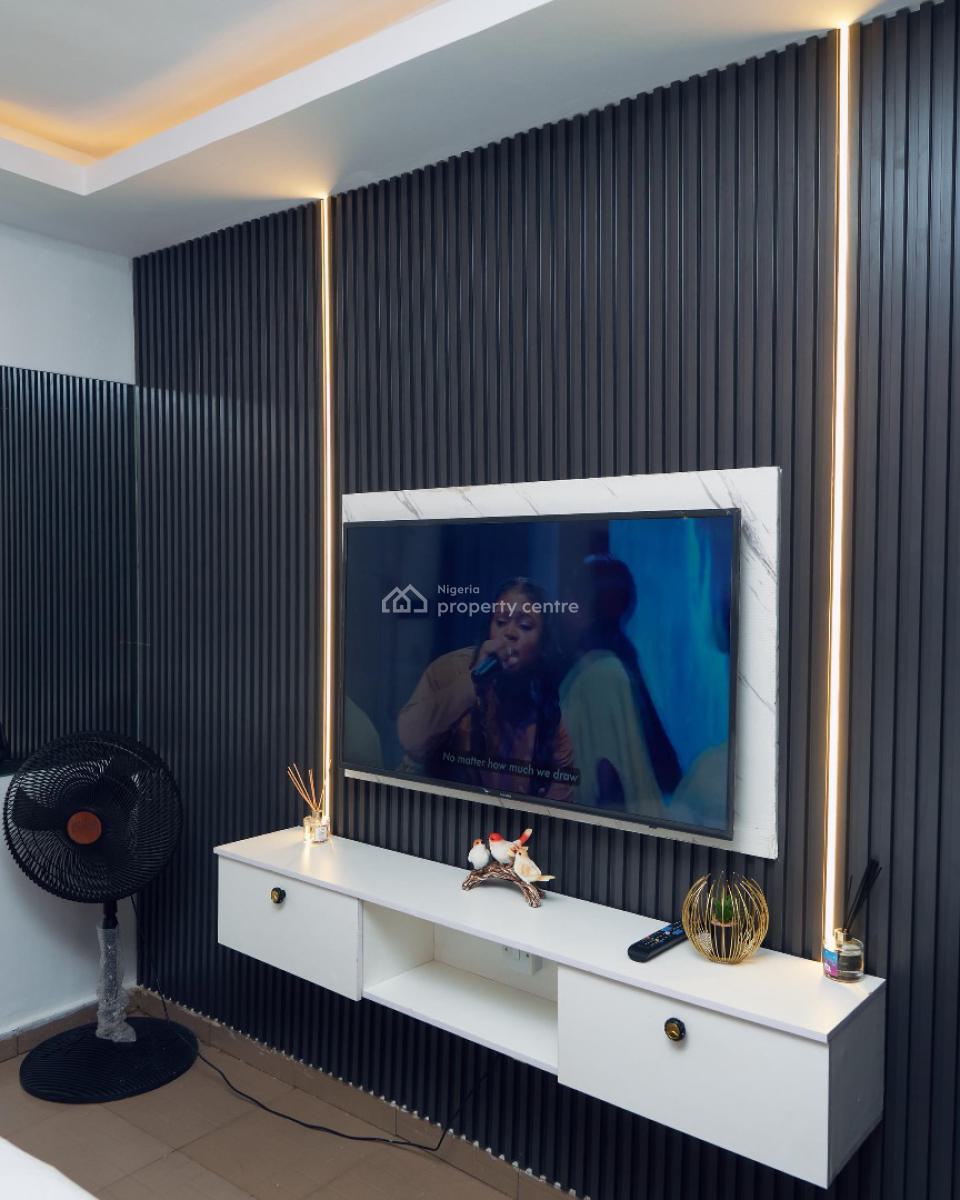 Beautiful Studio Apartment Available, No 4 Ofo Street, Pedro Road, Gbagada Phase 1, Gbagada, Lagos, Self Contain (single Rooms) Short Let