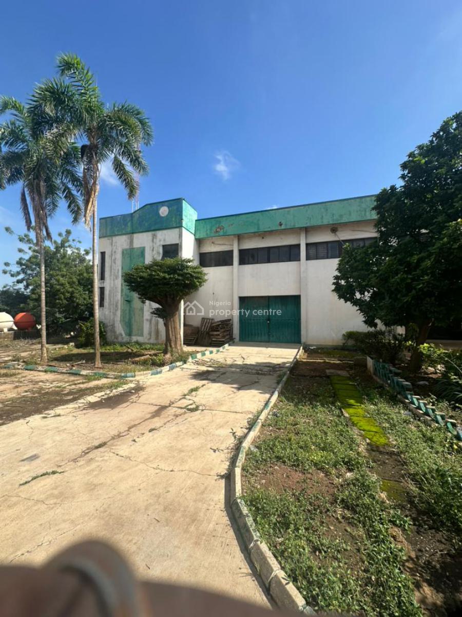 Prime Commercial Property  --  6,000sqm, Kaduna, Kaduna North, Kaduna, Plaza / Complex / Mall for Sale