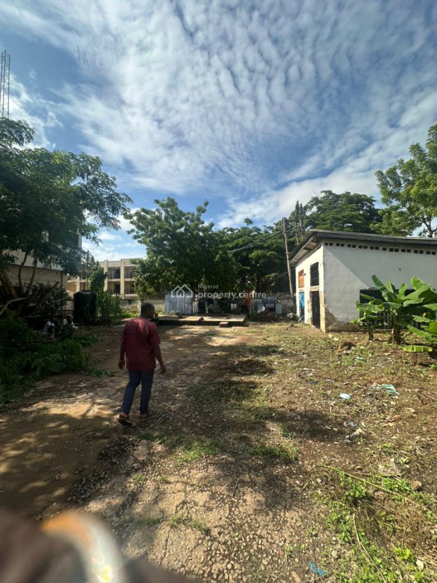 Prime Commercial Property  --  6,000sqm, Kaduna, Kaduna North, Kaduna, Plaza / Complex / Mall for Sale