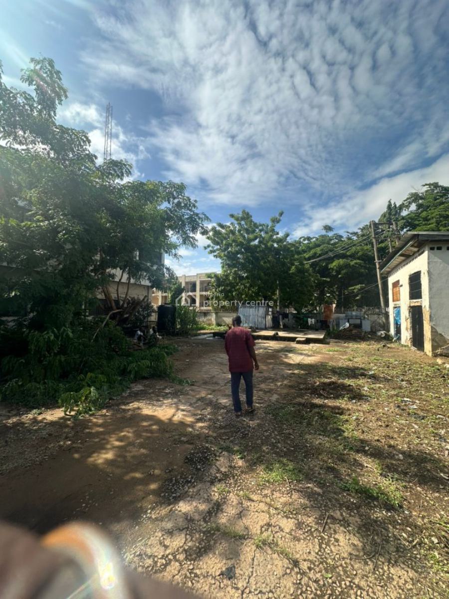 Prime Commercial Property  --  6,000sqm, Kaduna, Kaduna North, Kaduna, Plaza / Complex / Mall for Sale