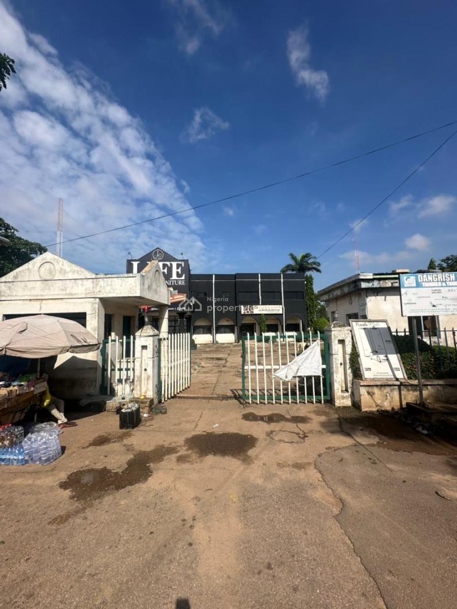 Prime Commercial Property  --  6,000sqm, Kaduna, Kaduna North, Kaduna, Plaza / Complex / Mall for Sale