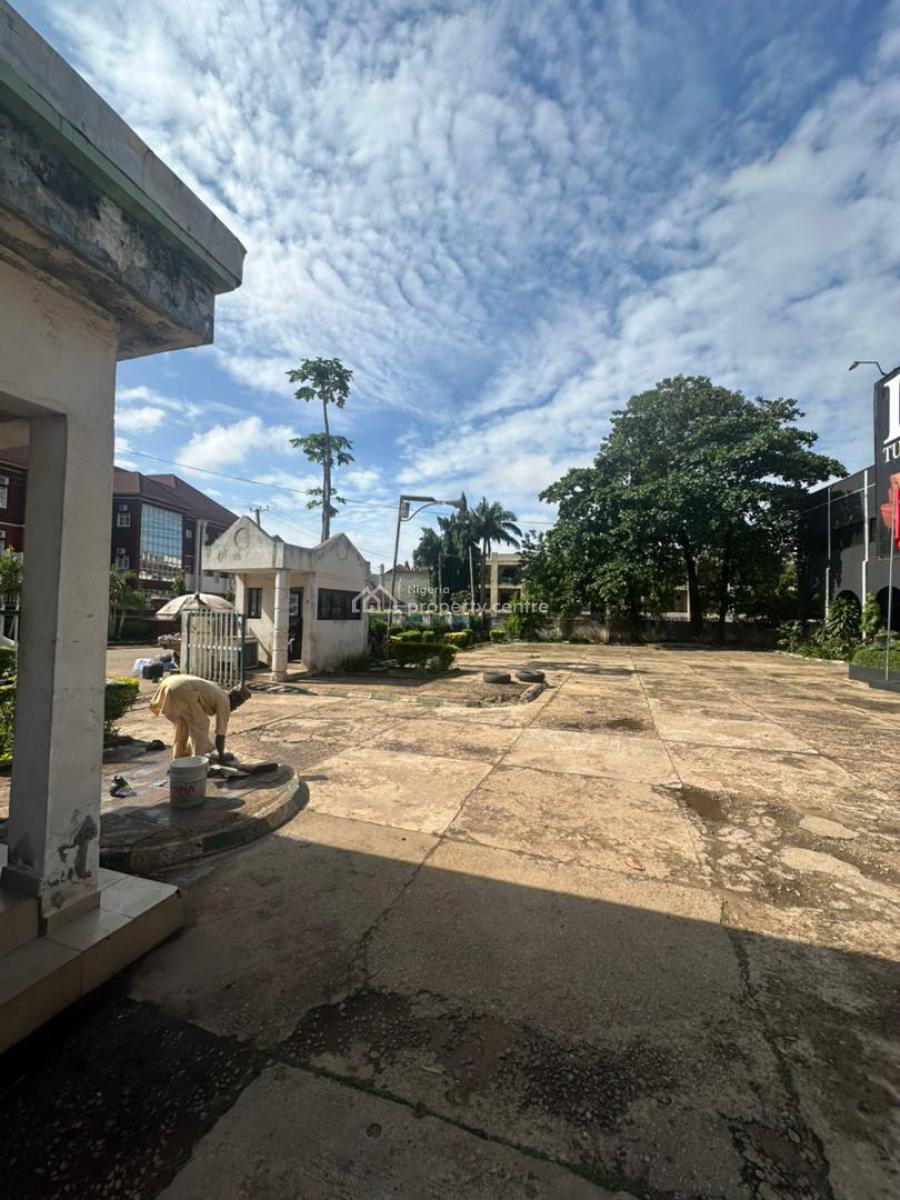 Prime Commercial Property  --  6,000sqm, Kaduna, Kaduna North, Kaduna, Plaza / Complex / Mall for Sale