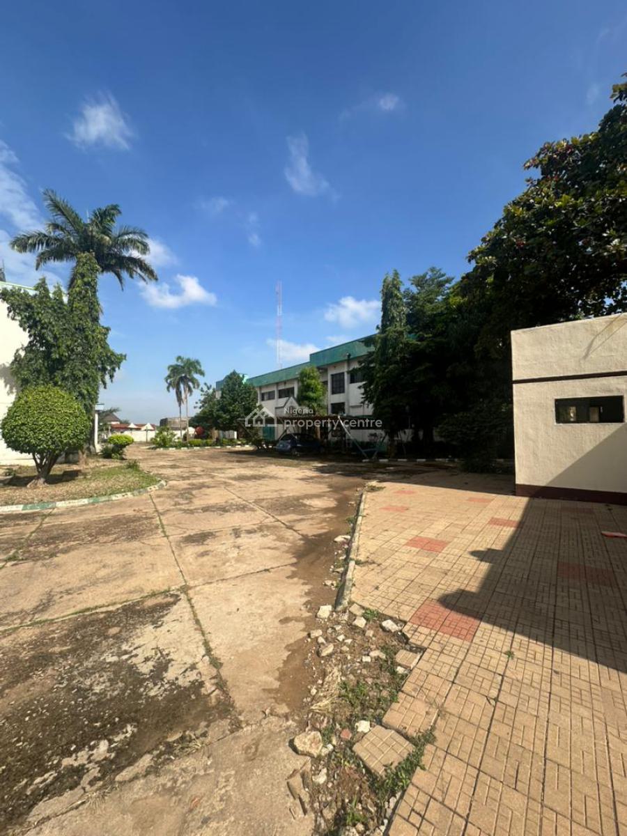 Prime Commercial Property  --  6,000sqm, Kaduna, Kaduna North, Kaduna, Plaza / Complex / Mall for Sale